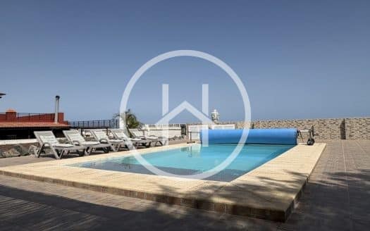 Two Charming Homes plus Apartment with Sea Views in Arafo