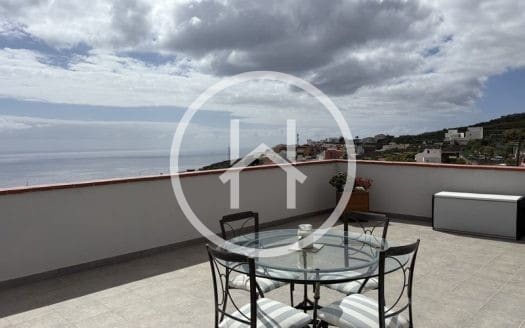 Vivienda con dos apartamentos, gran garaje y alto potencial de inversión